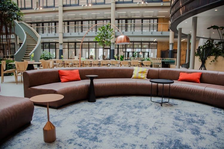EDGE Stadium – Coworking & Offices Amsterdam Zuid - Amsterdam Amenities
