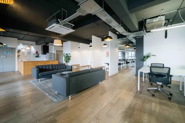 Techspace Commercial Road - Photo 5