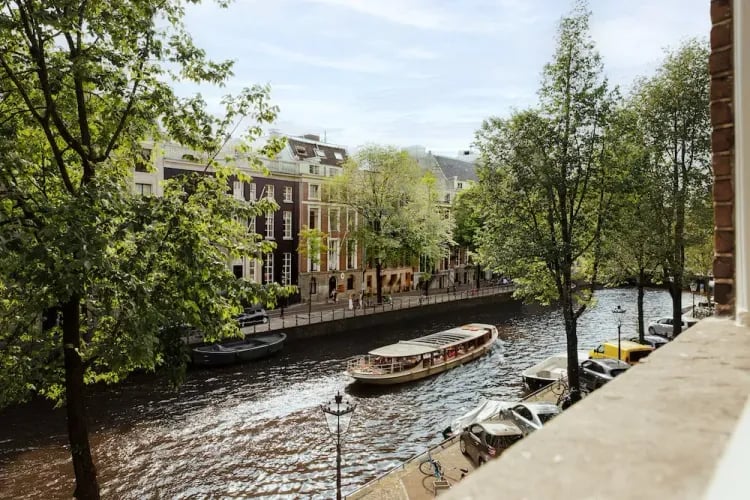 beyond Gouden Bocht - Image 1