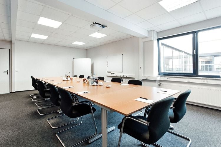 ABC Workspaces Hamburg Airport - Image 8