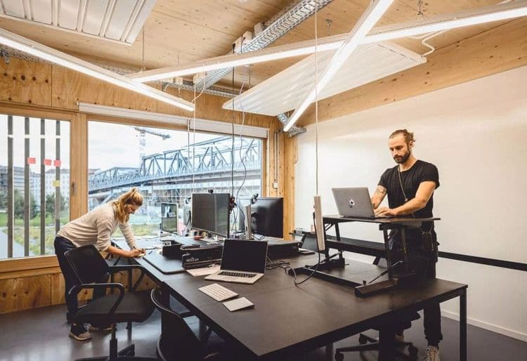 St. Oberholz Coworking Berlin Schöneberg – Roxy Friedenau - Berlin Desks